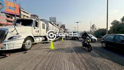 TRAGEDIA. Tráiler con 60 toneladas de semillas pasa encima de motociclista; murió al instante