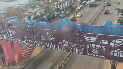 VIDEO: Mujer policía ‘se pone la capa’ y salva a jovencita en un puente