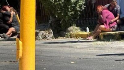 VIDEO: Mujer cae de la azotea de su edificio y muere clavada en una reja