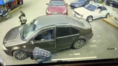 VIDEO: Conductor de Jetta aplasta a una niña que jugaba en el piso