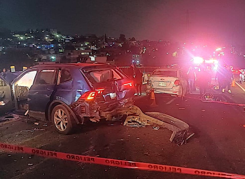 ÚLTIMA HORA. Se registra carambola de vehículos en autopista Chamapa-Lechería; reportan 7 lesionados