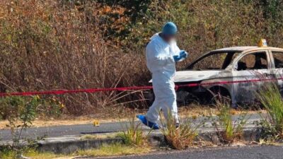 MASACRE: Encuentran a una niña y cuatro adultos asesinados en un auto calcinado