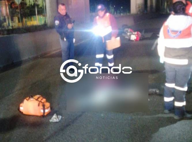 TRAGEDIA: Repartidor iba muy rápido por la madrugada y muere al caer