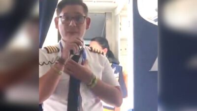 VIDEO: Piloto de Magnicharters se atrinchera y ‘toma’ un avión con pasajeros