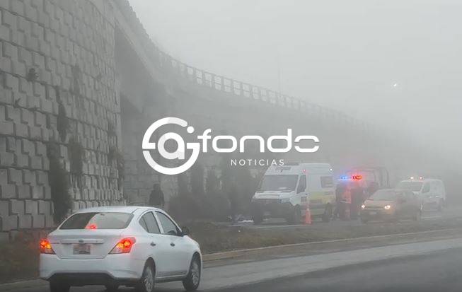URGENTE: Motociclista cae de un puente y muere un día antes de Navidad