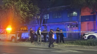 TERRIBLE. Joven de 20 años manejaba una moto sin placas cuando lo ejecutaron a balazos