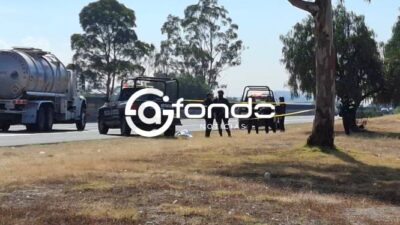 ÚLTIMA HORA. Dejan cuerpo de un joven con cinta en la cara y manos junto a autopista de Edomex
