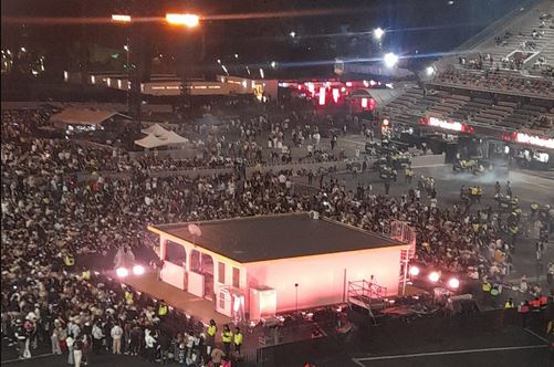 ALERTA: Reportan robos masivos de celulares en los conciertos de Bad Bunny