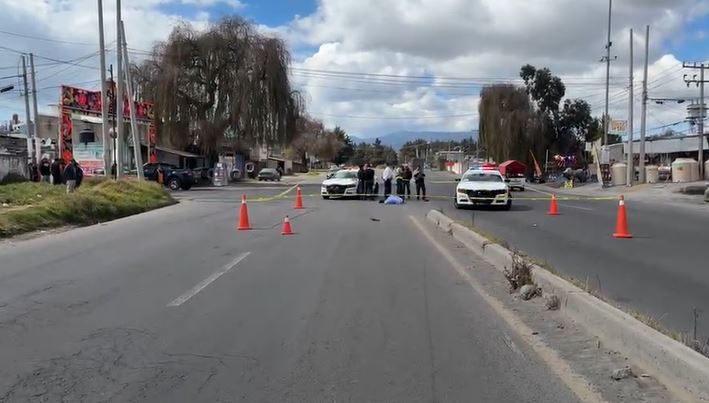 URGENTE: Motociclista iba en su Itálika y una camioneta le quita la vida