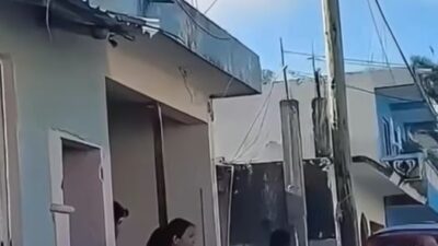 VIDEO: ‘Papi, no dejes que me lleven’; señor entrega a su hijo al saber que robaba