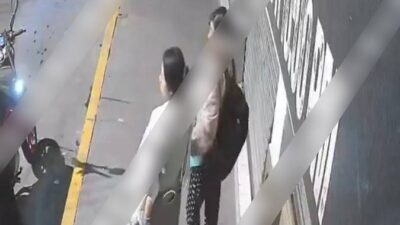 VIDEO: Rateros en motos atacan a dos mujeres y un niño en Ecatepec