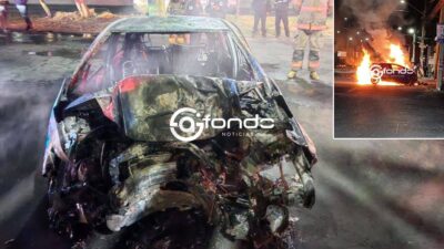 VIDEO. Escena espantosa; conductor se estrella contra un puente y muere calcinado en su carro