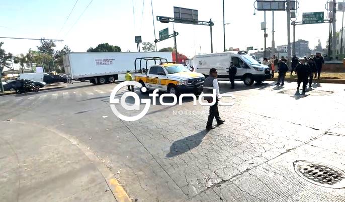 URGENTE: Madre e hijo cruzaban la avenida, ella cayó y murió arrollada