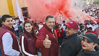 TOLUCA. Ricardo Moreno encabeza marcha multitudinaria por la paz, la democracia y la transformación