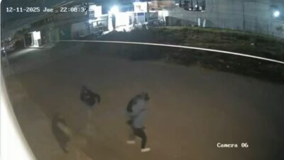 VIDEO: Joven pelea contra tres asaltantes y los corretea en Edomex