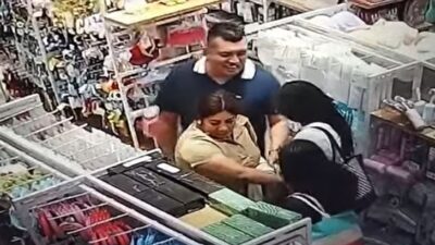 VIDEO: Familia de farderos roban en grupo en una tienda Miniso