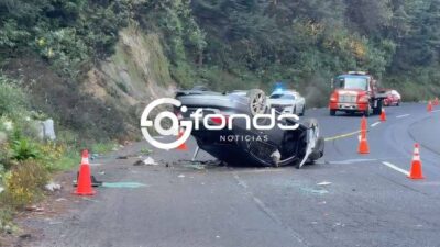 URGENTE: Conductor termina volcado y muere en carretera de Edomex