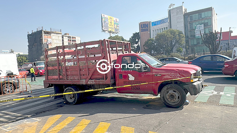 DRAMÁTICO. Llevaba un café y pan en las manos, pero una camioneta le quitó la vida