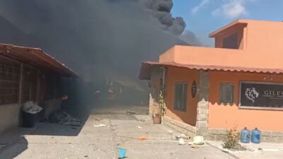 ÚLTIMA HORA. Jet ejecutivo se desploma y explota en una empresa del Edomex