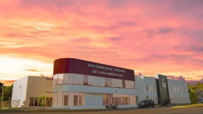 PÁNICO: Estudiantes hacían roscas de reyes para un evento del DIF y terminan todos hospitalizados