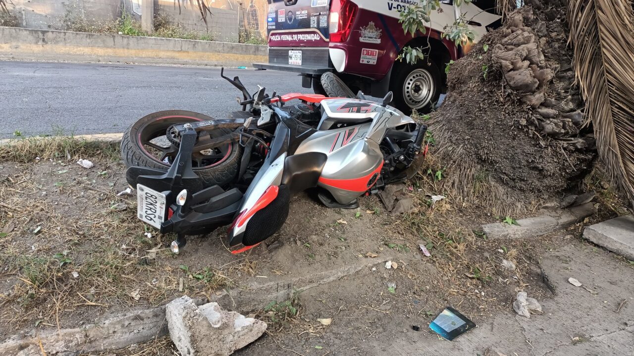 TRAGEDIA: Motociclista iniciaba el año a toda velocidad y murió al caer