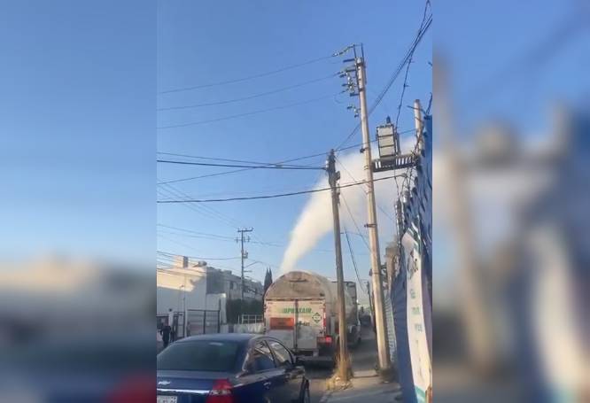 VIDEO: Conductores graban momentos de terror por fuga de pipa en Edomex