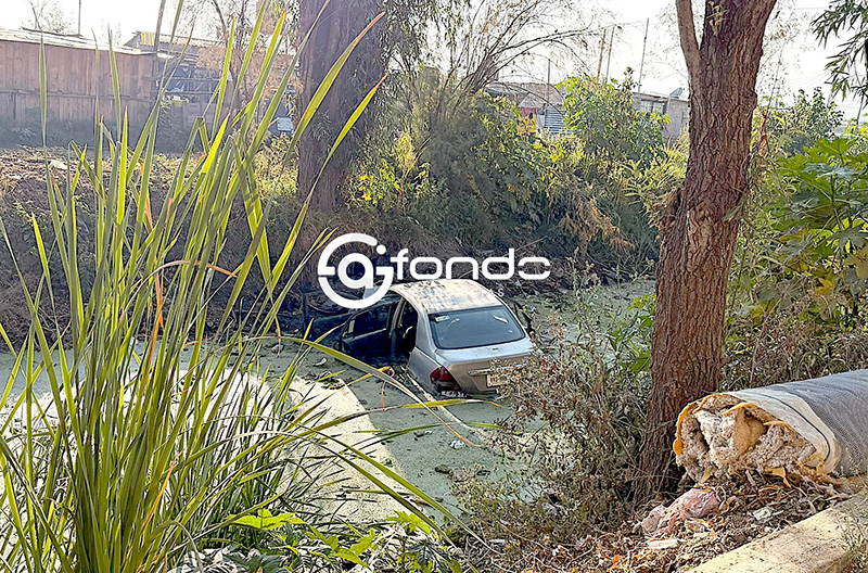 LAMENTABLE. Joven de 25 años queda al borde de la muerte tras hundirse en canal de aguas negras
